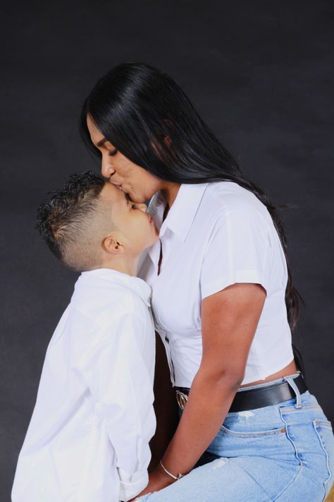 Mi niño hermoso Mother Son Photos, Mother Son, Ideas Birthday, Ideas Para, Couple Photos, Collage, Birthday, Pins, Instagram