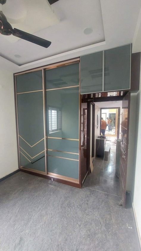 Aluminum Wardrobe Design, Aristo Wardrobe, Shutters Design, Wardrobe Design Ideas, Terrace Room, Bedroom Wardrobe Ideas, Wall Wardrobe, Sliding Door Wardrobe Designs, Wall Wardrobe Design