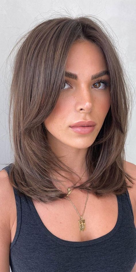 Balayage Bob, Brown Hair Inspo, Short Brown Hair, Hairstyles For Layered Hair, Shoulder Length Hair Cuts, Haircuts For Medium Hair, Haircuts Straight Hair, Mid Length Hair, Shades Of Brown