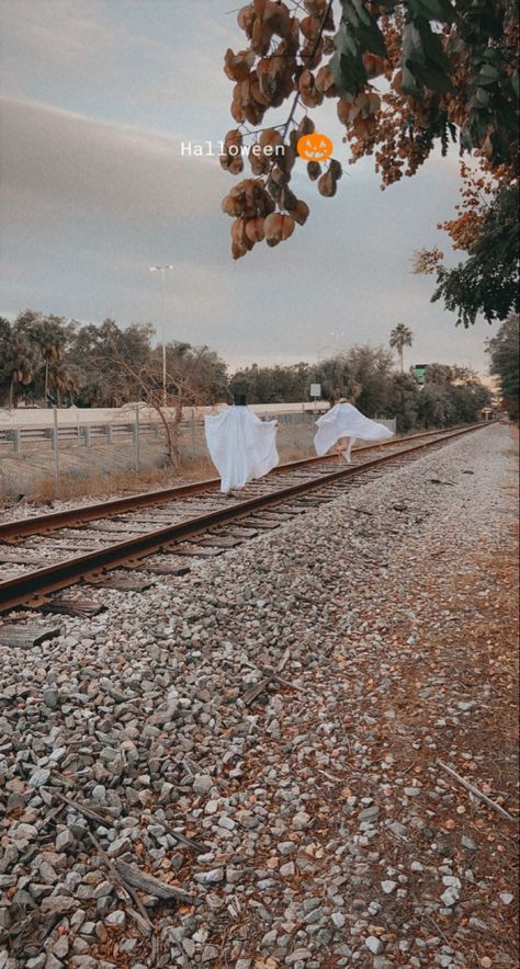 ghost photo Halloween costume on train tracks Ghost Photo, Photo Halloween, Ghost Photos, Halloween Photoshoot, Halloween Photos, Train Tracks, Railroad Tracks, Halloween Costume, Ghost