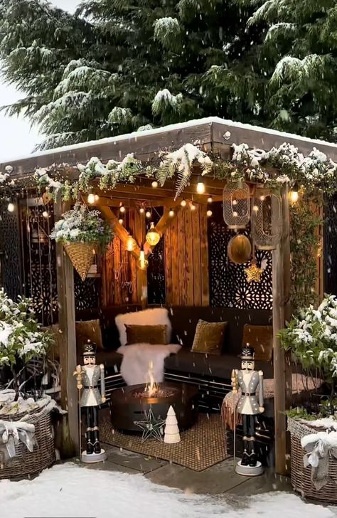 Christmas Pergola Decorations, Christmas Pergola, Snow Garden, Snow Filter, Cluster Lights, Outdoor Decor Backyard, Backyard Makeover, Outdoor Patio Decor, Backyard Patio Designs