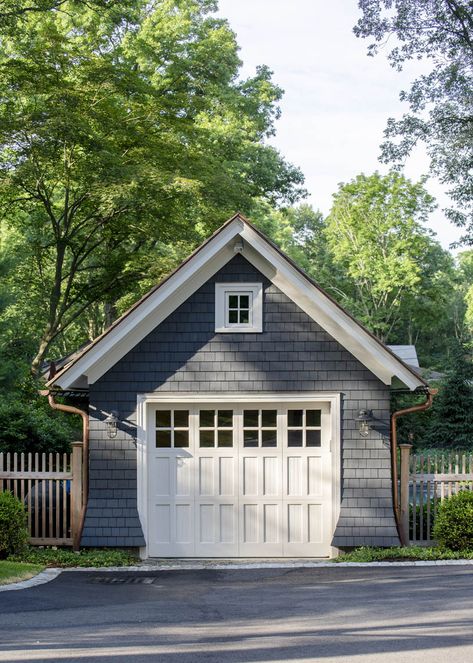 DeGraw and DeHaan Architects Craftsman Style Shed, Shed With Double Doors, Garage Houses, Unique Garage Doors, Detached Garage Designs, Side Garage, Cottage Getaway, Garage Construction, Cedar Shake Roof