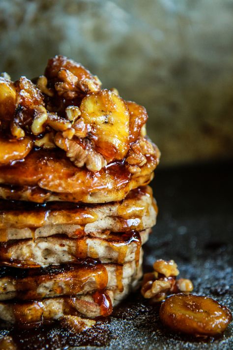 Banana Bread Griddle Cakes with Caramelized Bananas Flat Top Grill Breakfast Ideas, Blackstone Breakfast Ideas, Blackstone Camping, Griddle Breakfast, Blackstone Ideas, Blackstone Breakfast, Blackstone Recipe, Outdoor Griddle Recipes, Blackstone Cooking