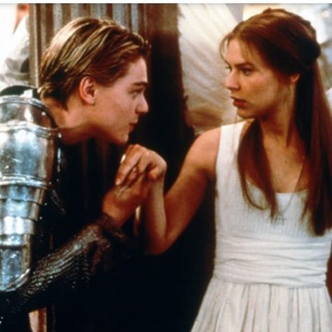 Romeo on Instagram: “Kissing Juliet on her hand although she ain't like me at this time.” Halloween Baby Pictures, Teen Romance Movies, Romeo And Juliet 1996, Juliet 1996, Romeo Juliet 1996, Baz Luhrmann, Claire Danes, Romantic Photos Couples, Celebrity Halloween Costumes