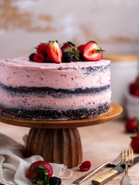 With berry season upon us, I am motivated to incorporate different berries into my baking. This Chocolate Strawberry Cake contains moist and fluffy chocolate cake layers embedded in a creamy strawberry frosting. Let's not forget Chocolate Cake Layers, Sour Cream Uses, Fluffy Chocolate Cake, Super Moist Chocolate Cake, Chocolate Strawberry Cake, Strawberry Frosting, Fudge Frosting, Cake Layers, Chocolate Fudge Cake