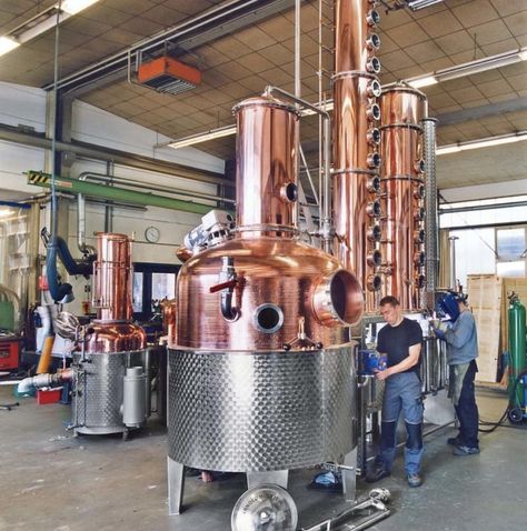 How to Open a Distillery - Spirits Beacon Rum Distillery Design, Brewery Equipment, Aquaponics Greenhouse, Farm Cafe, Gin Distillery, Whiskey Distillery, Moonshine Recipes, Beautiful Bars, Mixology