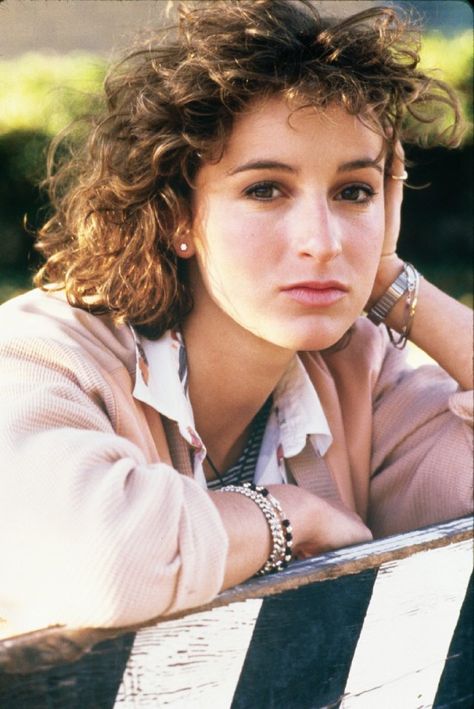 Jennifer Grey in Ferris Bueller's Day Off Jennifer Grey Dirty Dancing, Jeanie Bueller, Patrick Swayze Dirty Dancing, Dirty Dancing Movie, Story Wattpad, Ferris Bueller’s Day Off, Jennifer Grey, Ferris Bueller, Olivia De Havilland