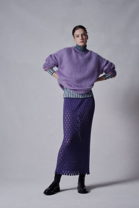 2023 Trends Fashion, 2024 Clothes, Purple Clothing, Trend 2025, Fall 2023 Ready To Wear, Wardrobe Revamp, Pre Fall 2023, Knitwear Trends, Winter Knitwear