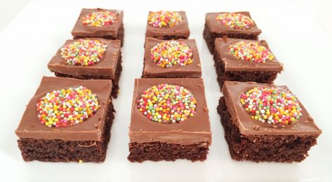 Chocolate Weetbix Slice Wheatbix Slice Recipe, Wheatbix Recipes, Wheatbix Slice, Weetbix Recipes, Chocolate Weetbix Slice, Weetbix Slice, Slice Recipes, Cake Stall, Slice Recipe