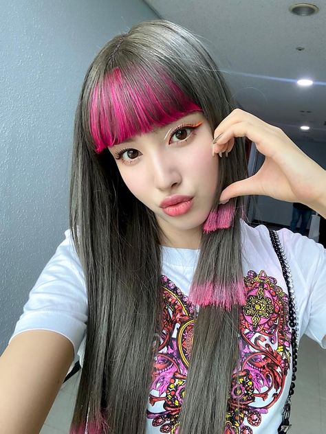 stayc yoon girlfriend material pictures pic weverse twitter bbl update Pinoy Jokes Tagalog, Memes Tagalog, Stayc Yoon, Filipino Memes, Tagalog Quotes Funny, Filipino Funny, Crush Memes, Girl Icons, Pink Hair