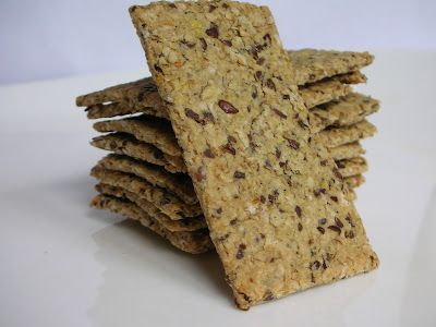 Oat Crackers Recipe, Savory Crackers Recipe, Seed Crackers Recipe, Flax Seed Crackers, Homemade Crackers Recipe, Oat Crackers, Savoury Crackers, Healthy Crackers, Crackers Recipe