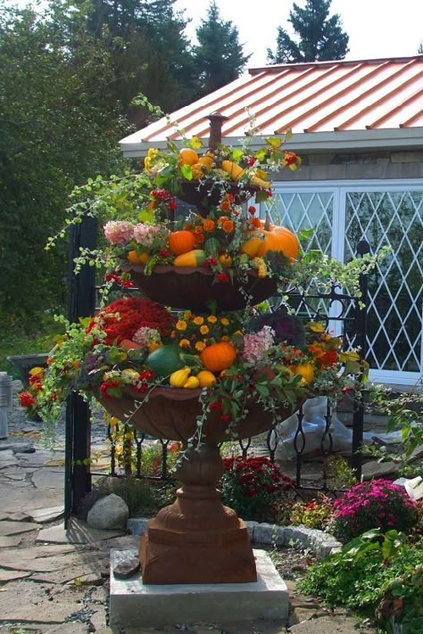 Fall Garden Decor, Fall Container Gardens, Garden Centerpiece, Fall Containers, Fall Planters, English Cottage Garden, Unique Planter, Garden Containers, Container Garden