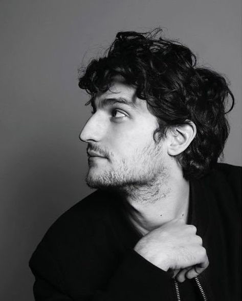 cinematogrxphy on Twitter: "i wish every men with big noses a very pleasent evening… " Hooked Nose, Louis Garrel, Human Reference, Face Reference, Big Noses, Poses References, Ex Machina, Les Miserables, Interesting Faces