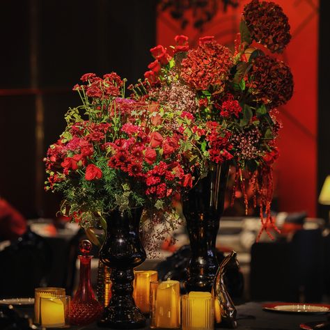 A bespoke sangeet and cocktail party with a rich black and red palette transforming the ambiance into dramatic elegance ❤️ Decor & Production: @showkraftdesignerweddings Florals: @prakartibypragya Lighting: @lightingbytechnocraft Location: @grandhyatt.gurgaon Shot By: @sandeepmunjalphotography #cocktail #sangeet #showkraftdesignerweddings #red #black #florals #weddingdesign #destinationwedding #grandhyattgurgaon #wedding Red And Black Cocktail, Cocktail Decor, Red Palette, Grand Hyatt, Black Cocktail, Red And Black, Cocktail Party, Wedding Designs, Destination Wedding