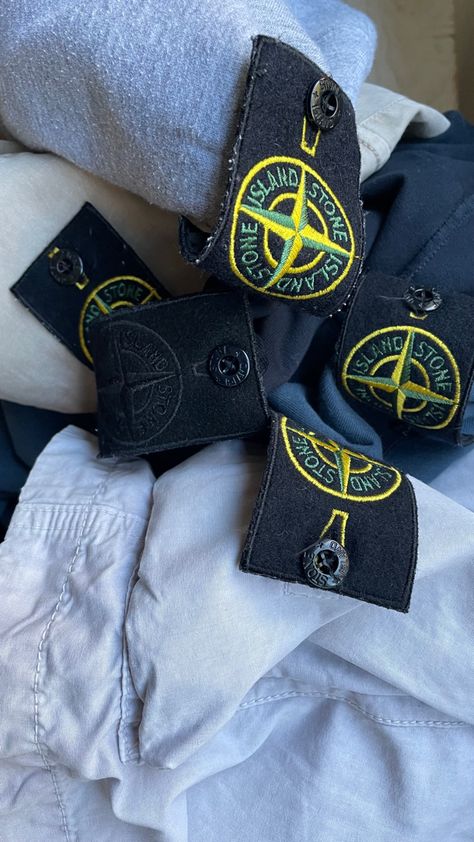 Get The Badge In Stone Island, Stone Island Патч, Stone Island Aesthetic, Stone Island Badge, Football Casuals, Island Outfit, Island 2, Funny Birthday Cards, Stone Island