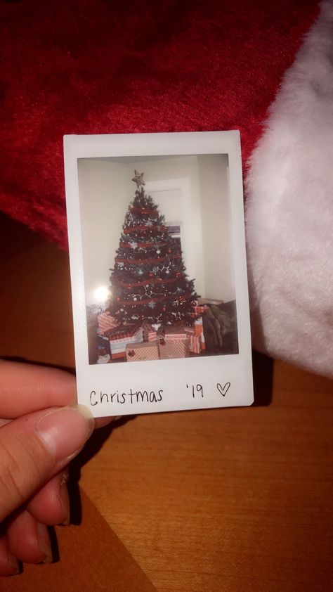 Christmas Polaroid Pictures, Christmas Polaroid, Polaroid Ideas, Photo Study, Camera Pictures, Xmas Pajamas, Christmas Girls, Christmas Vibe, Christmas Board