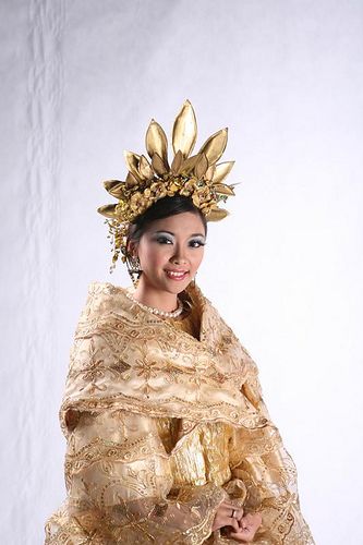 Festival+Queens+2009,Cebu,Philipines Philippines Outfit, Sinulog Festival, Modern Filipiniana Dress, Filipino Clothing, Filipino Fashion, Miss Philippines, Filipiniana Dress, Philippines Culture, Cebu Philippines