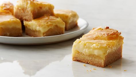 Butter Cake. Could there be more perfect words in a single recipe? Yep: Ooey Gooey Butter Cake Bars. You're welcome. Butter Cake Bars, Ooey Gooey Bars, Ooey Gooey Butter Cake, Cake Bars Recipe, Gooey Bars, Gooey Butter, Cake Light, Gooey Butter Cake, Vanilla Cake Mixes