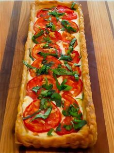 Fresh tomatoes in a creamy base with puff pastry crust Tomato Tart Puff Pastry, Puff Pastry Crust, Cheese Tart, Tomato Tart, Pastry Crust, Heirloom Tomato, Puff Pastry Recipes, Tomato Recipes, Tart Recipes