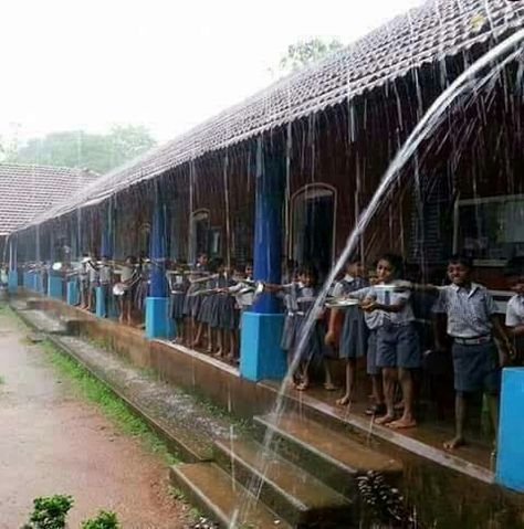 Raining School Village School Photography, Raining Background, Rainy Day Pictures, Nostalgia Photography, Kerala Photography, Vision Collage, Background School, Amazing India, Village Photos