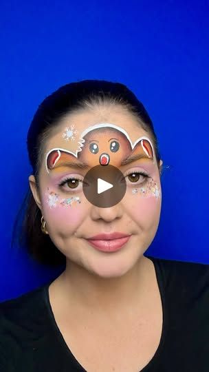 5K views · 51 reactions | Gingerbread Man Face Paint! 🧈🍬 I love this festive design for Christmas! To make it even more fun, you could add a body down the nose and legs on the cheeks for a full gingerbread effect.

The glitter and cheek details are optional, so feel free to skip those steps if you’re working on someone who prefers a simpler look! @facepaintshare 

𝗖𝗹𝗶𝗰𝗸 𝘁𝗵𝗲 𝗹𝗶𝗻𝗸 𝗶𝗻 𝗼𝘂𝗿 𝗯𝗶𝗼 🔗 
𝗩𝗶𝗲𝘄 𝗼𝘂𝗿 𝗼𝗻𝗹𝗶𝗻𝗲 𝗰𝗼𝘂𝗿𝘀𝗲𝘀, 𝘀𝘁𝗮𝗿𝘁𝗲𝗿 𝗸𝗶𝘁𝘀 𝗮𝗻𝗱 𝗺𝗼𝗿𝗲

𝐏𝐫𝐨𝐝𝐮𝐜𝐭𝐬 𝐮𝐬𝐞𝐝:
• Diamond FX black and white 
• Diamond FX “” one stroke
• Diamond FX essential red
• Script liner @essentialsbysamanthahelen 
• Slanted flat brush 1/2 inch @essentialsbysamanthahelen 
• Snowflake stencil
• Latex sponge 
• Porous sponge 
• Abracadabra Gel Glitter @ame Quick Christmas Face Painting, Gingerbread Faces Painting, Snowman Face Paint, Christmas Face Painting, Cheek Art, Snowflake Stencil, Design For Christmas, Man Face, Snowman Faces