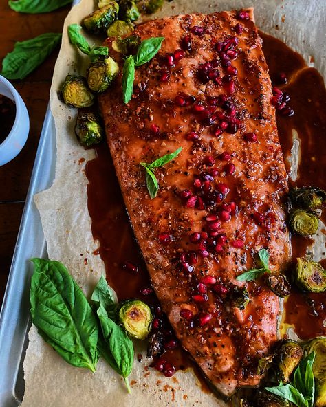 Seven Fishes, Pomegranate Recipes, Healthiest Seafood, Brussels Sprout, Roasted Brussel, Roasted Brussels Sprouts, Salmon Dinner, Glazed Salmon, Christmas Food Dinner