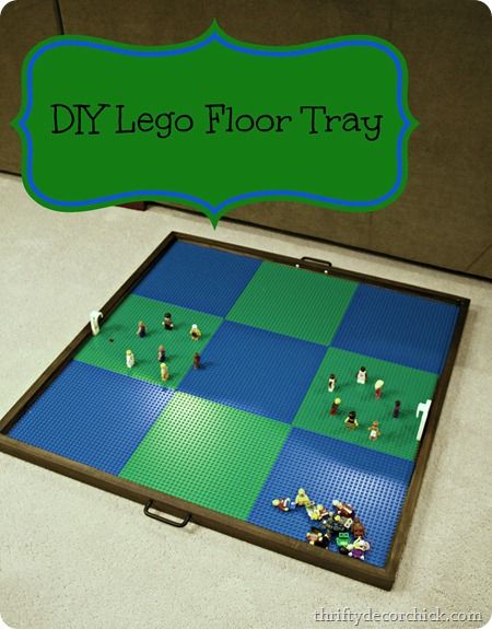 Everyone who has a child + lego's needs one of these! DIY lego tray for the floor by @Thrifty Decor Chick #DIY #Legos Lego Tray, Table Lego, Lego Hacks, Diy Lego, Diy Rangement, Lego Boards, Lego Table, Thrifty Decor Chick, Dekor Diy