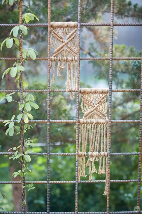 Yard art by Andy N Jute Macrame, Simple Macrame, Have Inspiration, Macrame Ideas, Garden Art Diy, Macrame Projects, Macrame Design, Land Art, Macrame Patterns