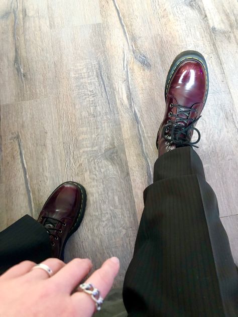 Dr Martens Bordeaux Outfit, Dr Martens Bordeaux, Burgundy Doc Martens, Bordeaux Outfit, Lose Something, Tan Jacket, Doc Marten Oxford, Doc Martens, Dr. Martens Boots