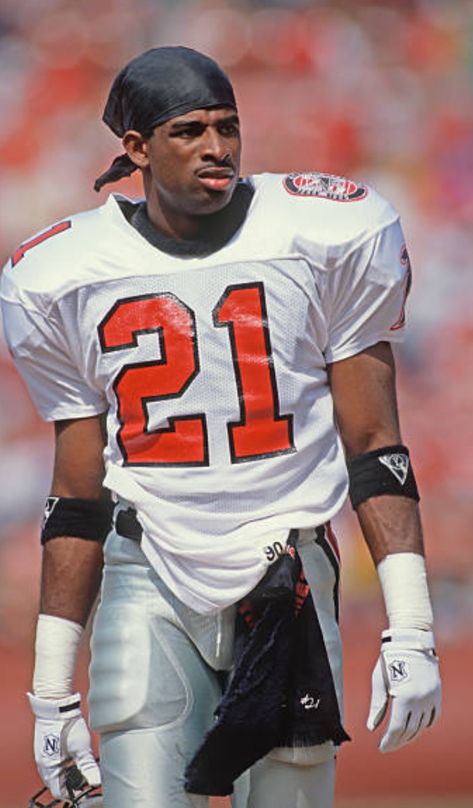 Prime Time Deion Sanders, Dion Sanders, Deon Sanders, Deion Sanders, Nfl Football Players, Throwback Pictures, Sports Magazine, Streetwear Inspo, Classic Football