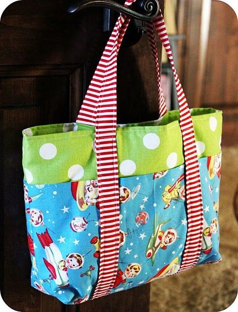 Kids Backpack Pattern, Diy Backpack Pattern, Diy Bags Tutorial, Kids Tote Bag, Tote Bag Pattern Free, Kids Totes, Tote Bag Tutorial, Tote Bags Sewing, Backpack Pattern