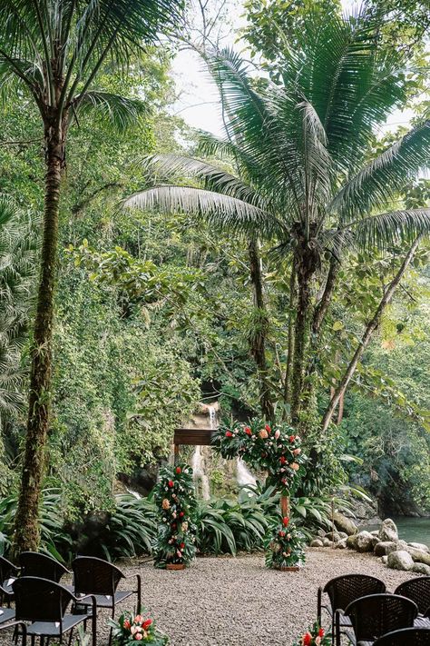 The ceremony took place in the heart of the rainforest, with the dense jungle providing a magical and unforgettable setting. | Image by Javier Mendez Rainforest Wedding Ceremony, Rainforest Wedding, Jungle Wedding, Garden Wedding Inspiration, Spring Resort, Summer Celebration, Wedding Inspiration Summer, Ceremony Backdrop, Best Wedding Venues