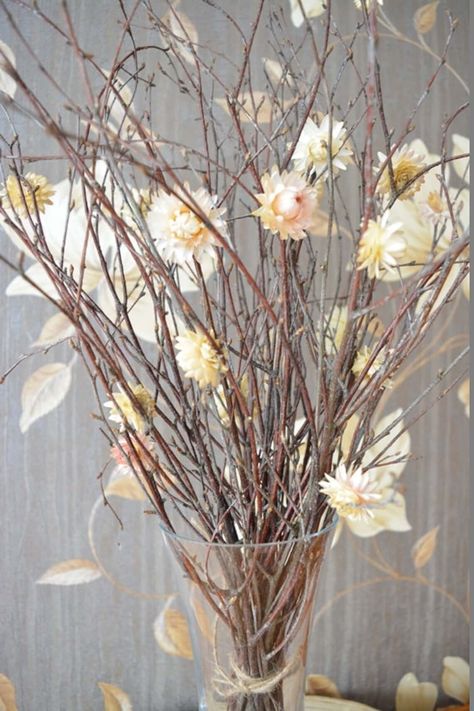 Decorate With Sticks Branches, Decorating With Branches And Twigs, Crafts With Branches And Twigs, Decor With Sticks Branches, Spring Branches Decor, Decorating With Tree Branches, Twig Decorations Branches Diy Ideas, Stick Decor Diy Branches, Centerpieces With Branches