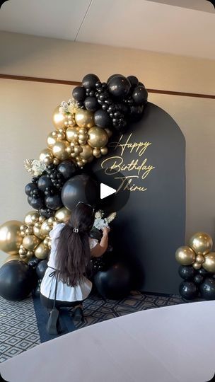 50th Birthday Balloon Garland, Foam Backdrop, Black Balloon Garland, Birthday Setup, Marble Balloons, 50th Birthday Balloons, Work Setup, Comerica Park, Ford Field