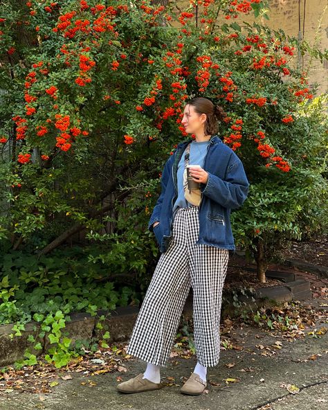 Denim hooded jacket, gingham pants, Birkenstocks. Black Gingham Pants Outfit, Gingham Pants Outfit, Coffee Date Outfit, Chloe's Closet, Coffee Date Outfits, Gingham Pants, Date Outfit, Hooded Denim Jacket, Cali Girl