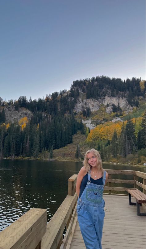 Outdoorsy Vacation Outfits, Granola Summer Aesthetic, Fall Fashion Work Outfits, Granola Girl Aesthetic Summer, Fall Fashion Work, Aesthetic Outfits For Fall, Montana Fashion, Granola Girl Summer, Camping Fits