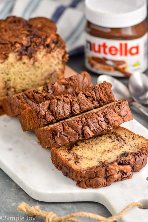 Banana And Nutella Cake, Marbled Banana Bread, Nutella Banana Bread, Nutella Cake, Banana Nutella, Homemade Nutella, Easy Banana Bread Recipe, Pizza Sauce Homemade, Dinner Rolls Recipe