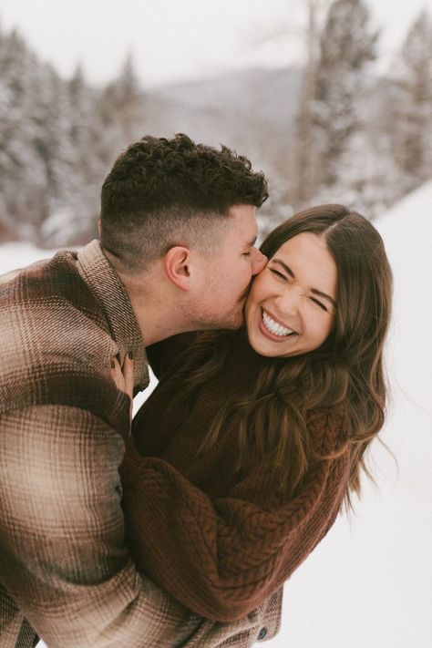 montana engagement photos snowy engagement photos elopement and wedding photographer montana Moody Winter Engagement Photos, Snow Engagement Pictures, Montana Winter Wedding, Winter Engagement Outfit Ideas, December Engagement Photos, Winter Engagement Photo Ideas, Engagement Photos Simple, Winter Couple Pictures Aesthetic, Snowy Couple Pictures