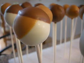 Cake Pop Insanity!: Puppy Dog Cake Pops Dog Cake Pops, Puppy Dog Cakes, Beach Cupcakes, Pink Cake Pops, Puppy Bowl, Puppy Cake, Cake Pops How To Make, Puppy Bowls, Dog Cakes