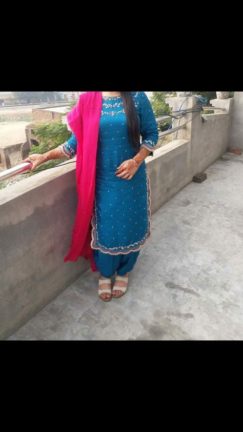 Peacock Blue, Salwar Suits, Dark Pink, Color Combinations, Contrasting Colors, Blue Color, Saree, Pink, Blue