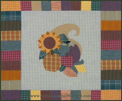 Homespun Harvest Cornucopia Quilt Pattern [free to members] http://www.victorianaquiltdesigns.com/VictorianaQuilters/PatternPage/HomespunHarvest/HomespunHarvestCornucopia.htm #quilting Sunflower Basket, Sewing Kit Pattern, Quilt Pattern Free, Cover Inspiration, Signature Quilts, Baby Quilt Patterns, Scrap Quilt Patterns, Beginner Quilt Patterns, Free Quilt Patterns