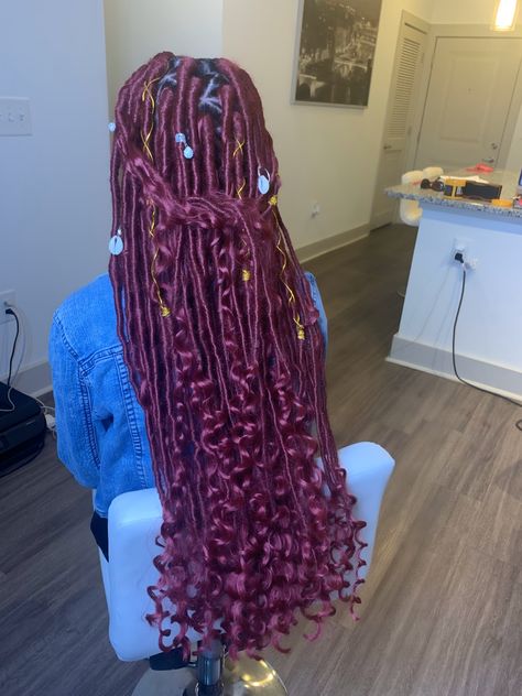 SLAYED By Pristine Queens | Burgundy Goddes Locs With Bohemian Curlsss 🎀 #goddesslocs #goddessfauxlocs #bohemiancurls #hairstyles #hair #burgundyhair #burgundy #hairideas #curlsandlocs #bohemian #bohemianstyle Invisible Locs Burgundy, Burgundy Invisible Locs, Burgundy Boho Locs, Burgundy Bundles, 1b/burgundy Braids, Yogi Tea, Goddess Locs, Faux Locs Hairstyles, Burgundy Hair