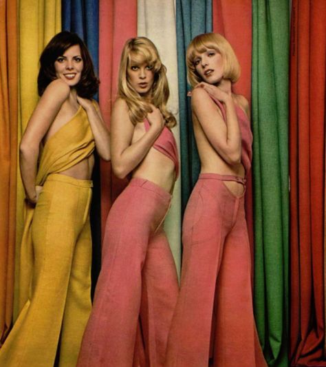 70s Fashion Pants, Shameless Fashion, Throwback Fashion, Colorful Photoshoot, Moda Hippie, Disco Fashion, Fashion 1970s, 60s 70s Fashion, Fashion 70s