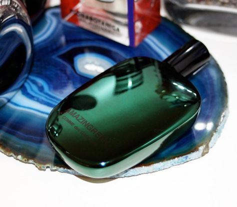 Comme des Garcons Amazingreen woda perfumowana unisex http://www.iperfumy.pl/comme-des-garcons/amazingreen-woda-perfumowana-unisex/ Black Pepper Perfume, Kenzo World Perfume, Comme Des Garcons Perfume, Coriander Seed, Plant Notes, Winter Scents, Body Cleanser, Salt, Kiss