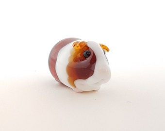 Joyful and Elegant Glass Figurines by RindGlassArt on Etsy Valentine Crafts For Kids, Glass Fish, Cute Clay, Ceramic Animals, Miniature Crafts, Glass Figurines, Glass Animals, Cute Little Things, Glass Art Sculpture