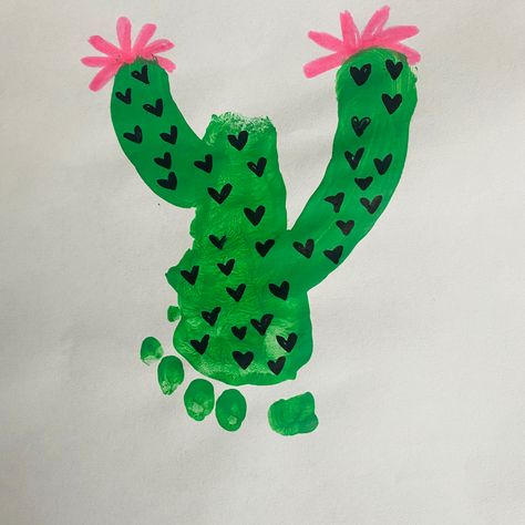 Cactus Handprint Craft, Wild West Crafts For Infants, Desert Crafts For Toddlers, Wild West Art For Toddlers, Cactus Crafts For Toddlers, Cactus Handprint Art, Wild West Toddler Activities, Green Art Projects, Western Art Projects