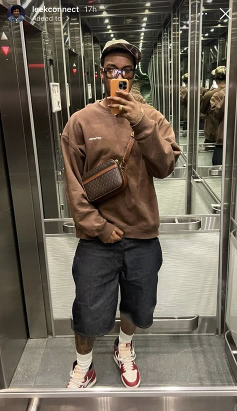 Brown Crewneck Outfit Men, Luxury Outfits Men, Brown Crewneck Outfit, Crewneck Outfit Men, Mens Street Style Urban, Korean Street Fashion Men, Job Outfits, Bape Shoes, Instagram Creator