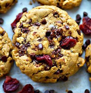 Loaded Oatmeal Cookies, Dried Cherry Recipes, Loaded Oatmeal, Cherry Chocolate Chip Cookies, Tart Cherries Recipes, Cherry Oatmeal Cookies, Cherry Cookies Recipes, Cherry Oatmeal, Cookie Balls