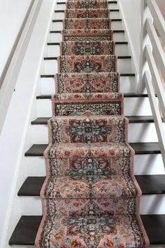 DIY Stair Runner Tutorial — house on a sugar hill Entryway With Staircase Ideas, Diy Stair Runner, Diy Stairs Makeover, Stairs Makeover Design, Stairs Makeover Ideas, Carpet Staircase, Fixer Upper Home, Staircase Runner, Diy Staircase