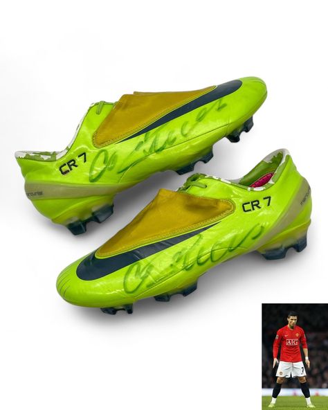 💎Match Worn CR7 Boots Nike Mercurial IV From 2008 🍏 Cristiano Ronaldo wore this pair in the 2008-2009 Season,2 weeks after he won his first Ballon d’Or 🌟 Cristiano Ronaldo, Ronaldo, Nike, Boots, How To Wear